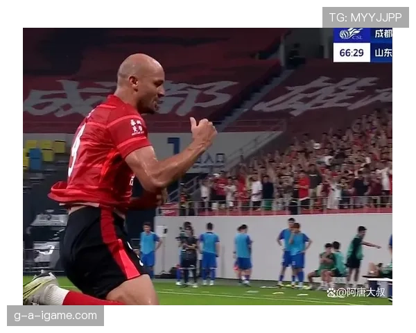 匈牙利普斯卡什球场上演焦点对决，球迷翘首以盼