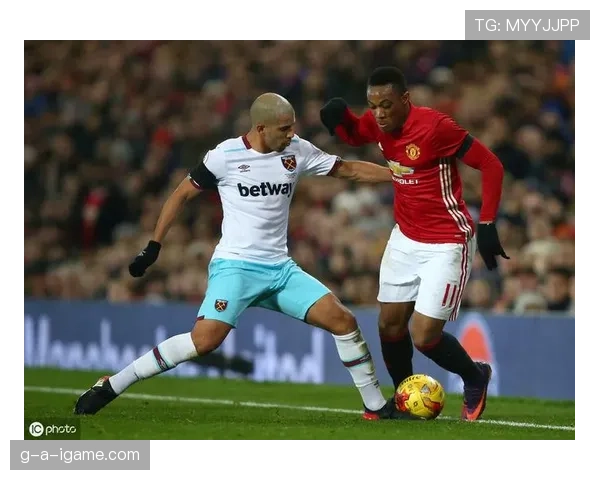 曼联战术体系深度解析:应对现代足球挑战的转型之路