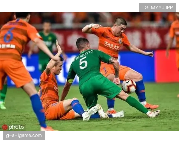 莱奥懒散踢法争议：战术价值与比赛投入度如何平衡